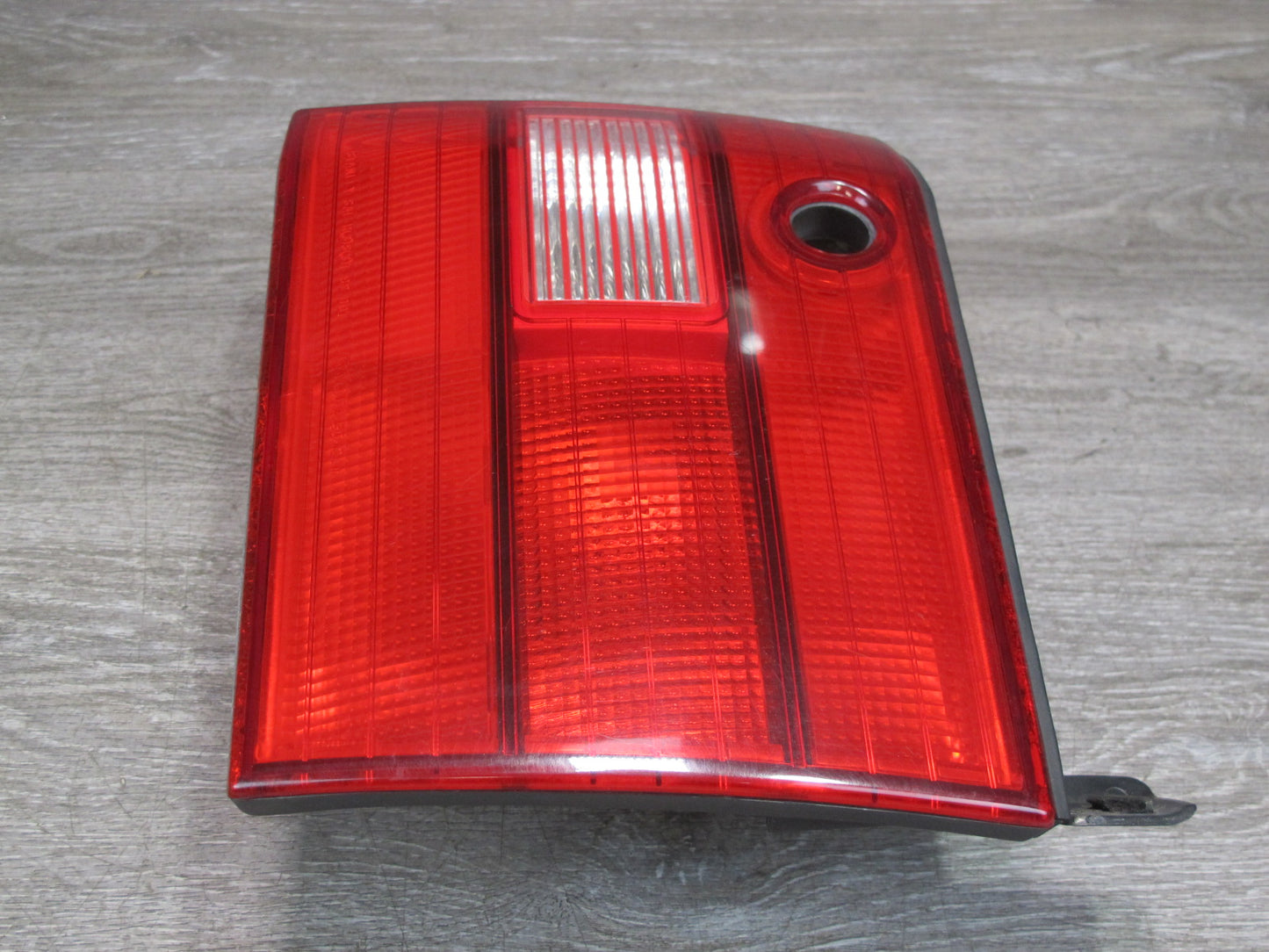 95-97 Lexus UCF20L LS400 Rear Right Inner Tail Light Lamp OEM