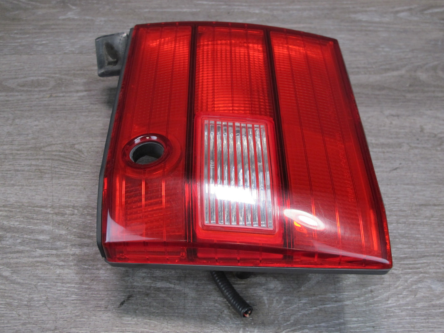 95-97 Lexus UCF20L LS400 Rear Right Inner Tail Light Lamp OEM