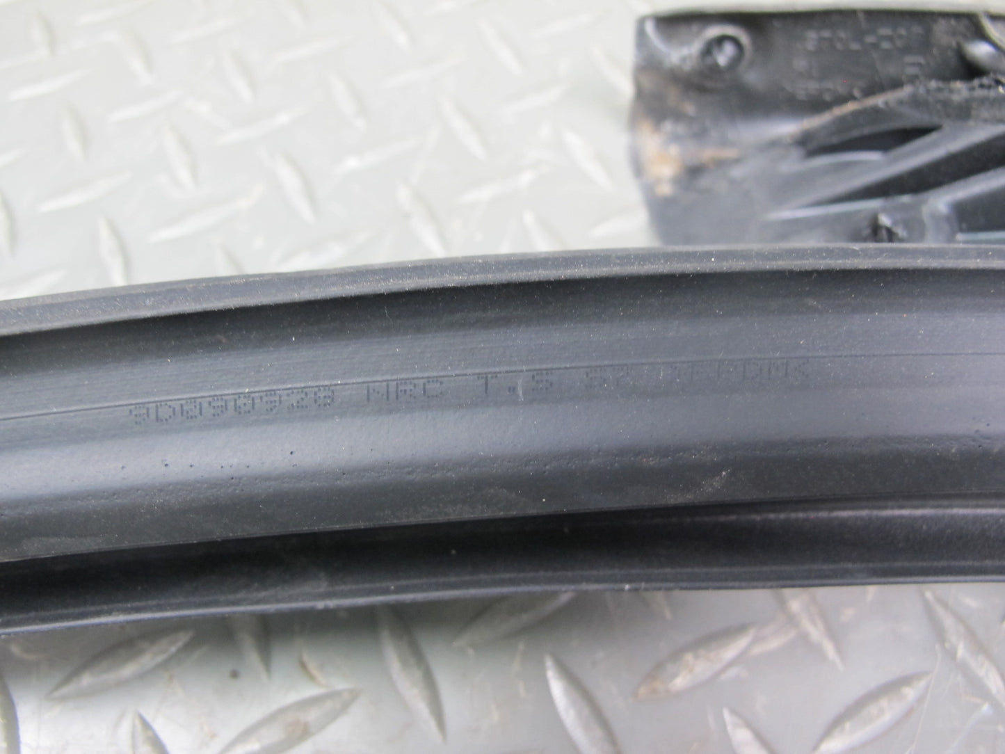 10-15 Lexus IS250 Convertible Front Windshield Weatherstrip Rubber Seal OEM