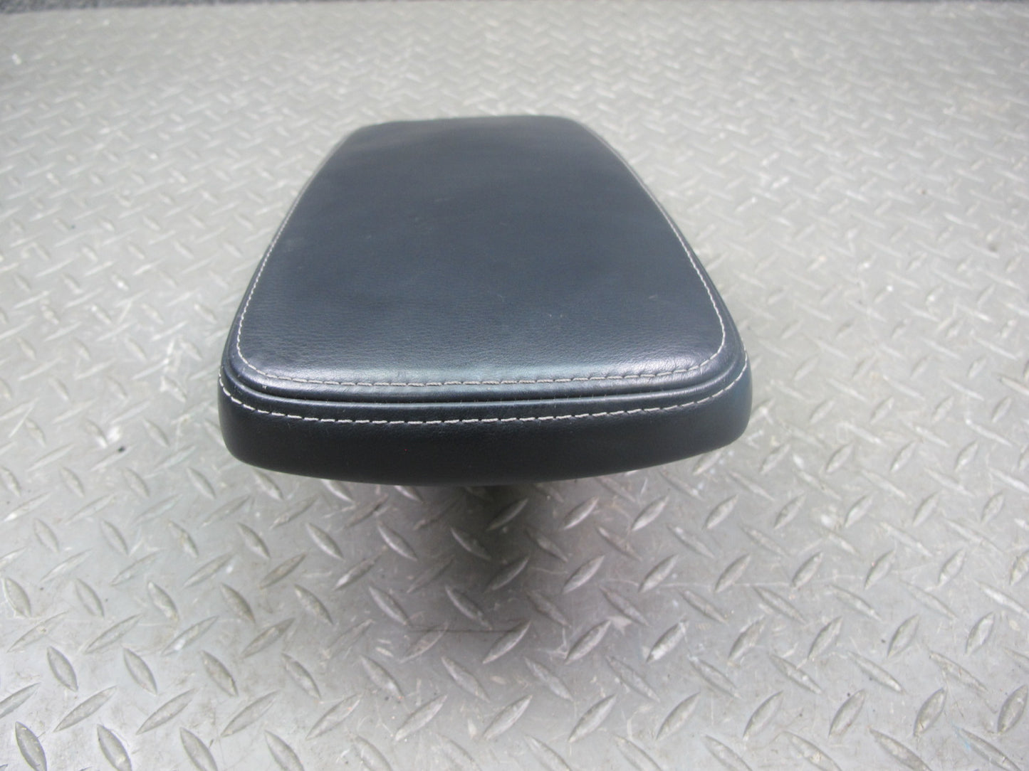 10-13 Lexus GSE20L IS350 IS250 Front Center Console Armrest Leather Black OEM