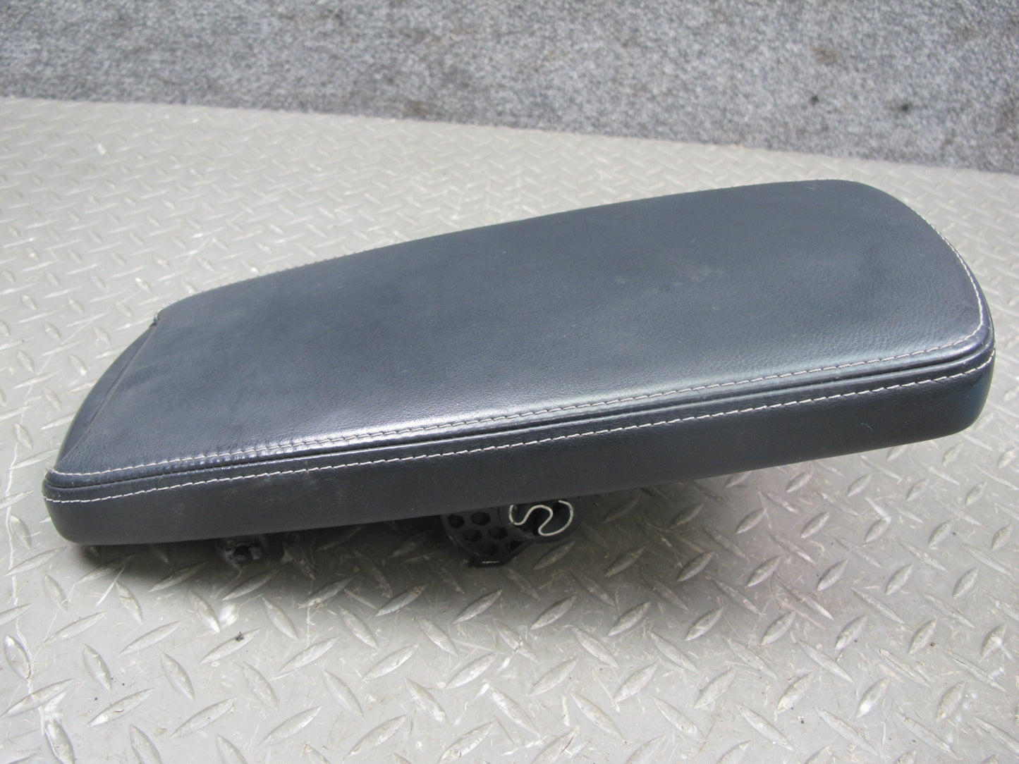 10-13 Lexus GSE20L IS350 IS250 Front Center Console Armrest Leather Black OEM