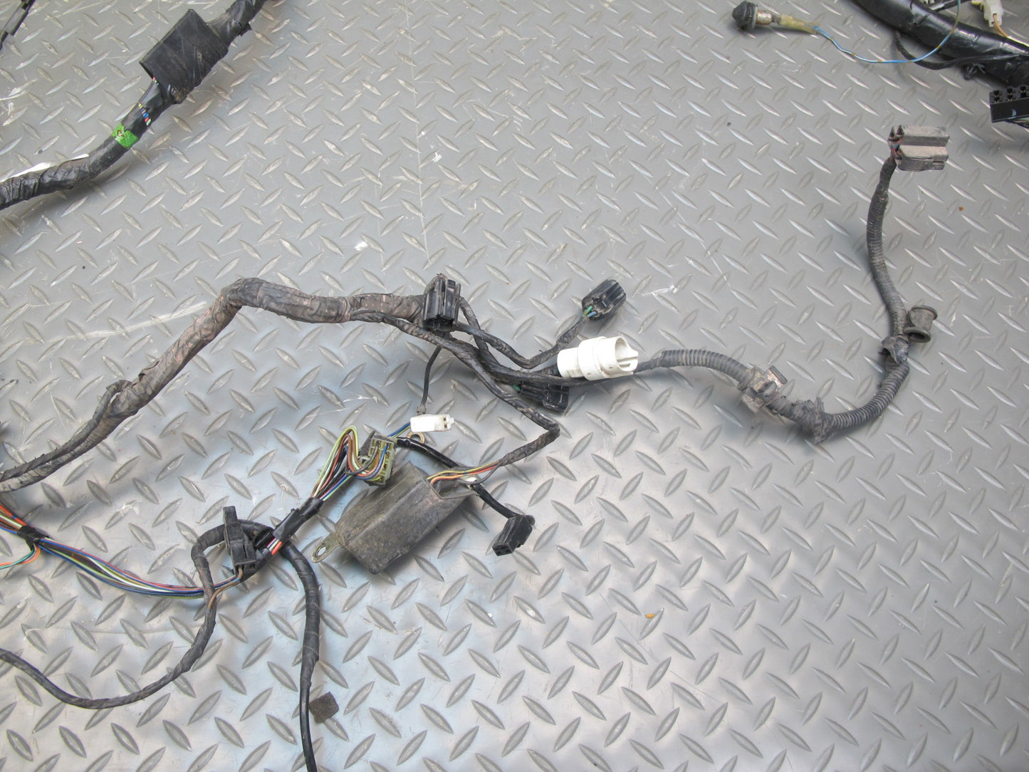 1986 Mazda RX7 Coupe NA M/T Engine Bay Body Wire Wiring Harness w Fuse Box OEM