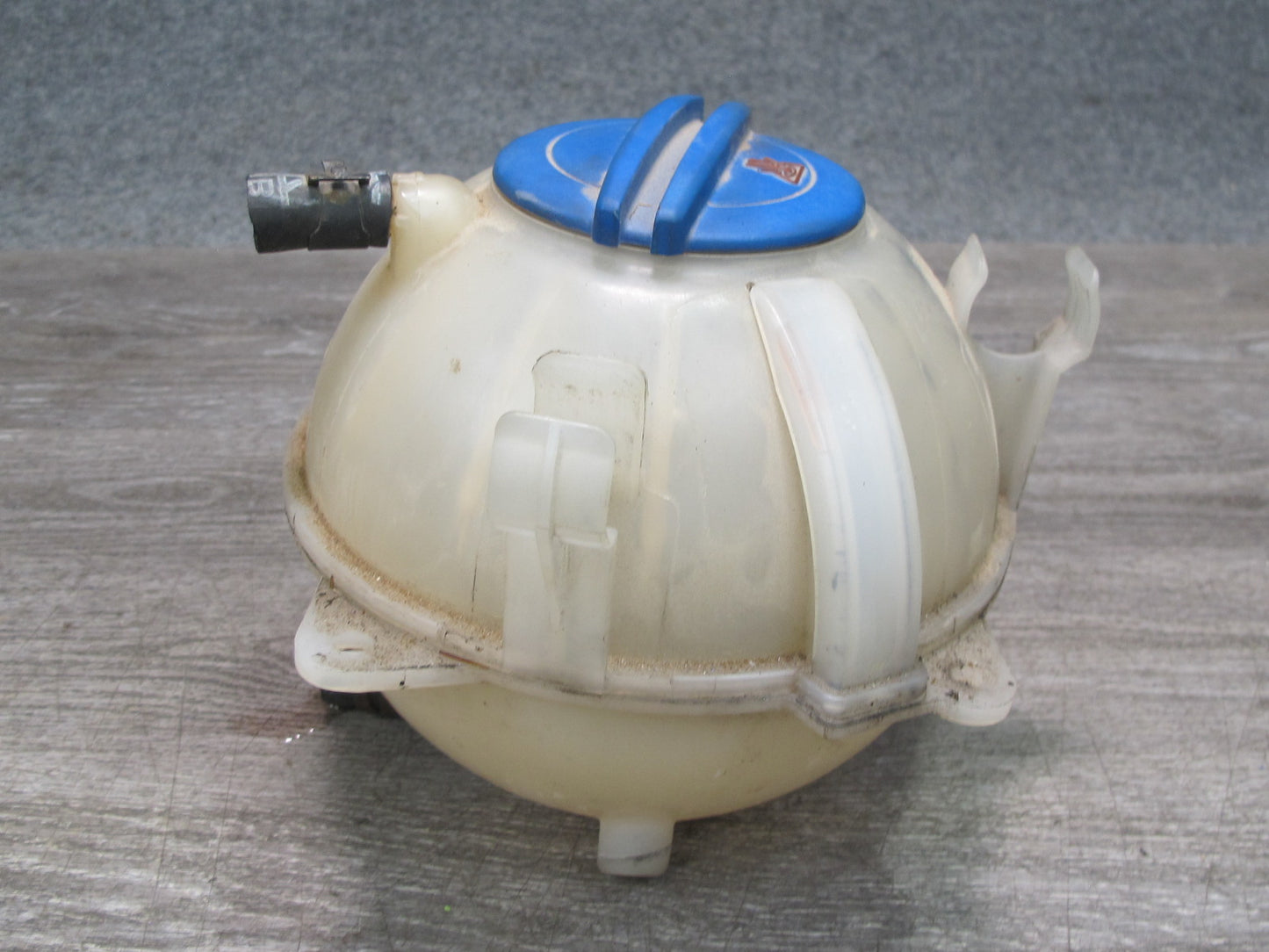 2008 VW R32 VR6 3.2L Engine Coolant Expansion Overflow Reservoir Tank OEM