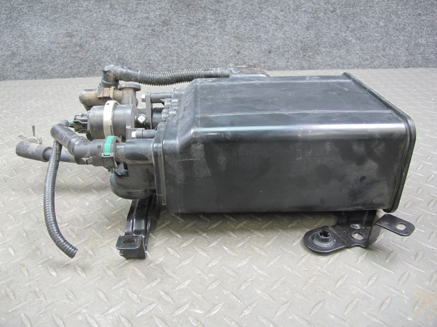 06-15 Lexus IS350 IS250 Fuel Evap Vapor Charcoal Canister w Pump Assembly OEM