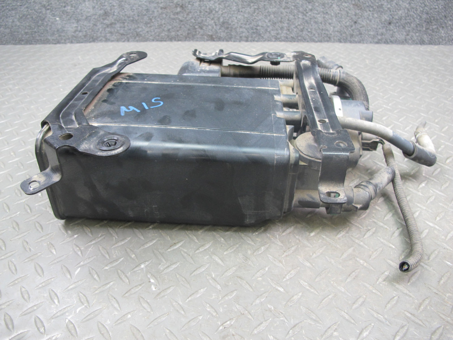 06-15 Lexus IS350 IS250 Fuel Evap Vapor Charcoal Canister w Pump Assembly OEM