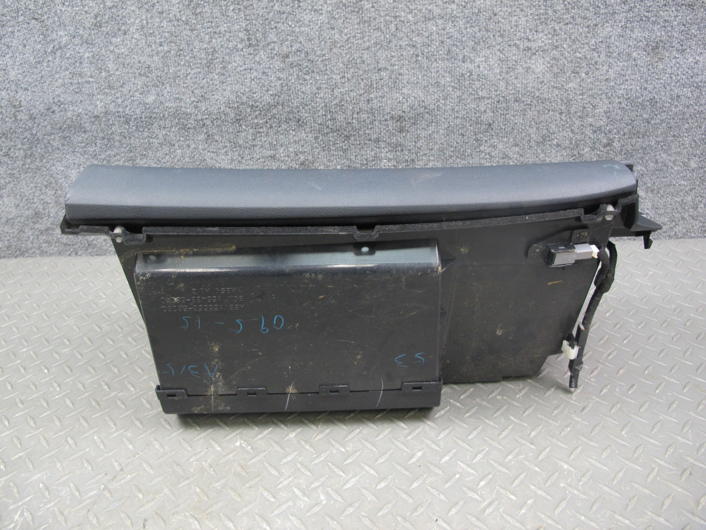 06-11 Lexus IS350 IS250 Dash Glove Box Compartment Storage 55550-53060 OEM