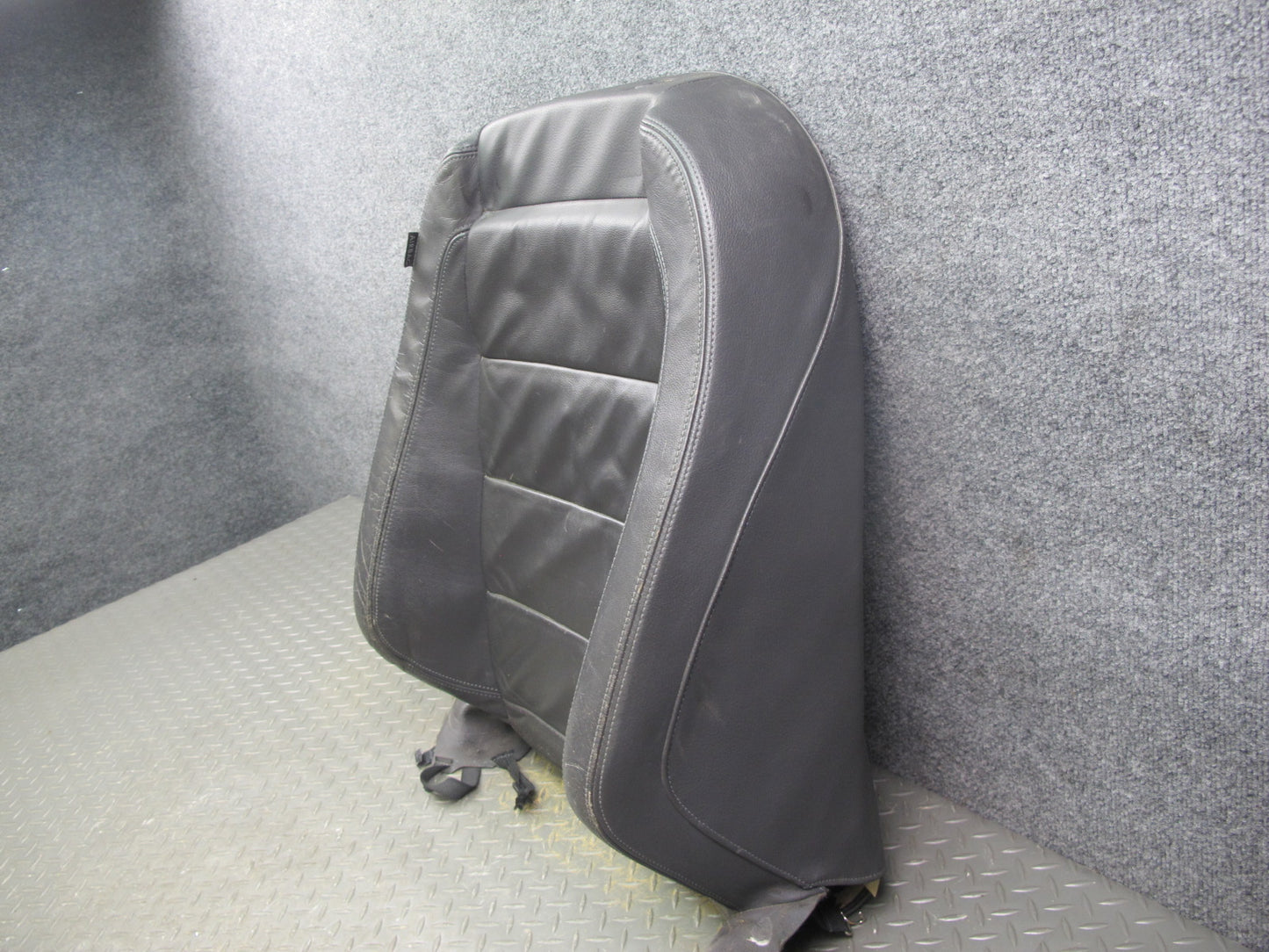 2008 VW MK5 R32 GTI 2-DOOR Front Right Leather Seat Upper Backrest Cushion OEM