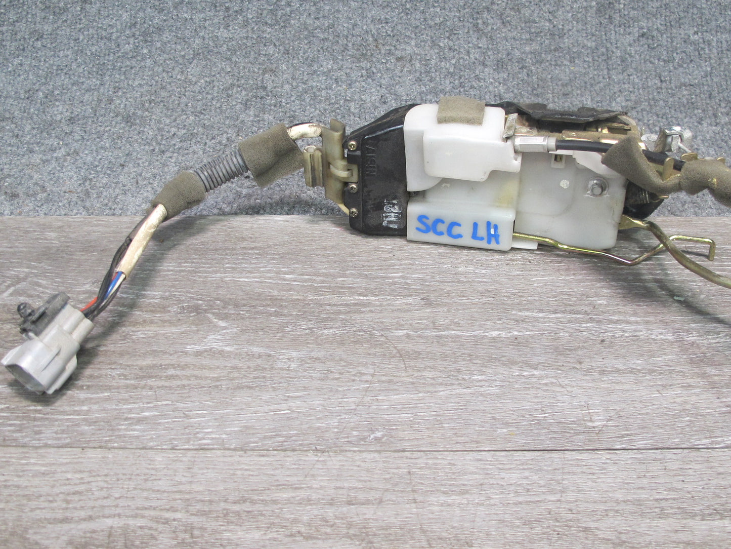 92-00 Lexus UZZ30L SC300 SC400 Left Driver Door Lock Latch Actuator OEM