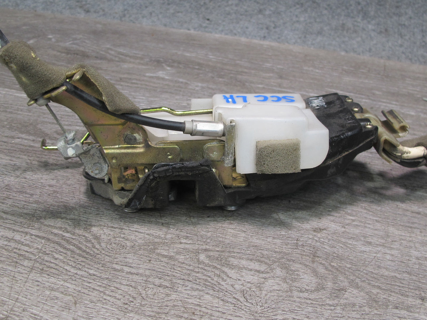 92-00 Lexus UZZ30L SC300 SC400 Left Driver Door Lock Latch Actuator OEM