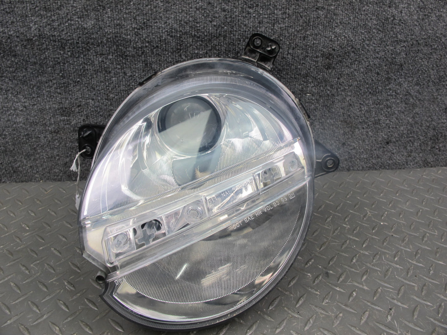 03-06 Chevrolet SSR Front Left Driver Side Halogen Headlight Lamp OEM