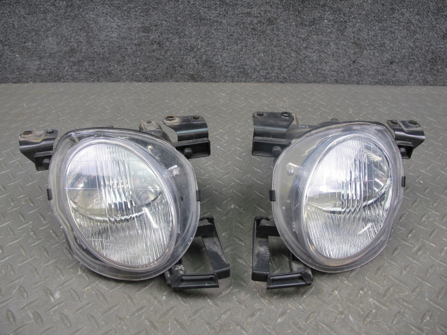 92-94 Lexus SC300 SC400 Set of 2 Front Inner High Beam Headlight Lamp OEM