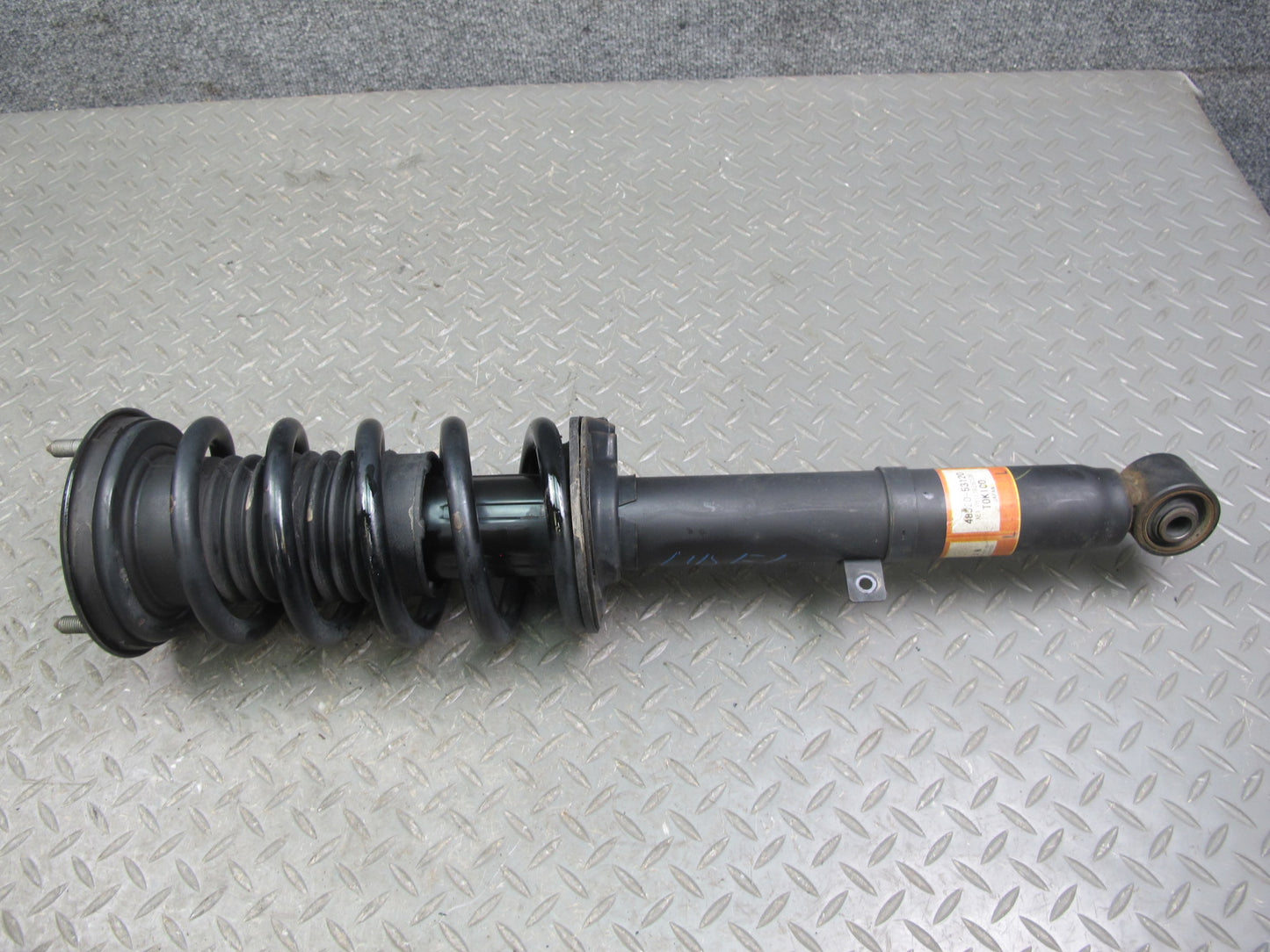 10-15 Lexus IS250 Convertible Set of 2 Front Left & Right Side Shock Strut OEM