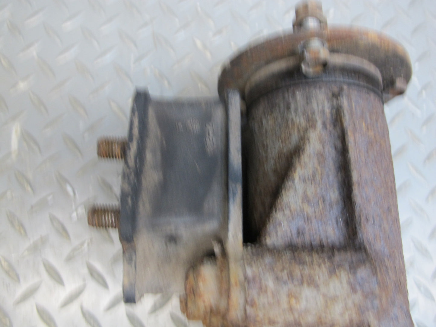 86-90 Mazda RX7 Coupe MT 5 Speed NA Open Rear Differential Carrier 4.10 R OEM