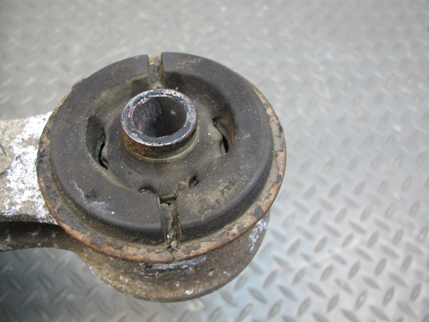 86-90 Mazda RX7 Coupe MT 5 Speed NA Open Rear Differential Carrier 4.10 R OEM