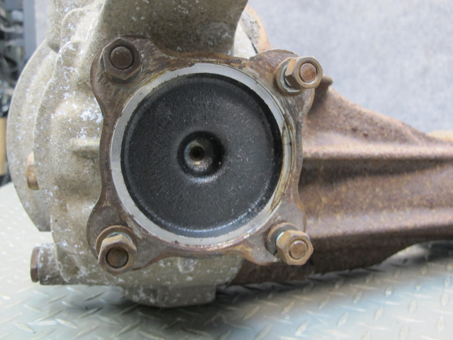 86-90 Mazda RX7 Coupe MT 5 Speed NA Open Rear Differential Carrier 4.10 R OEM