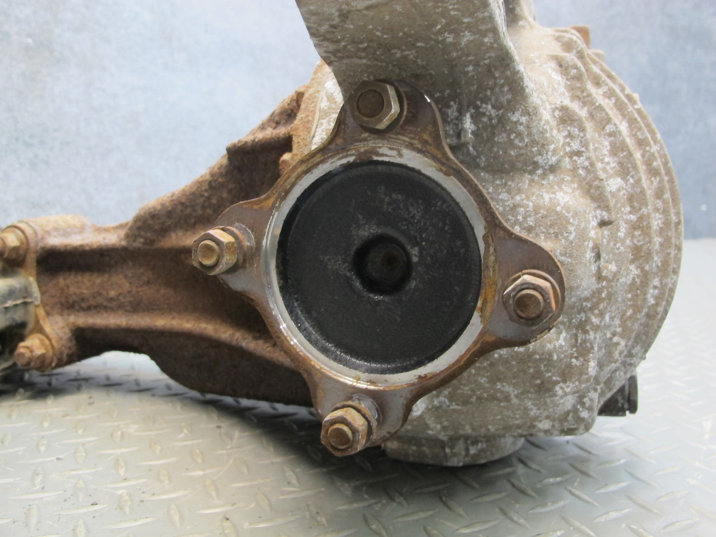 86-90 Mazda RX7 Coupe MT 5 Speed NA Open Rear Differential Carrier 4.10 R OEM
