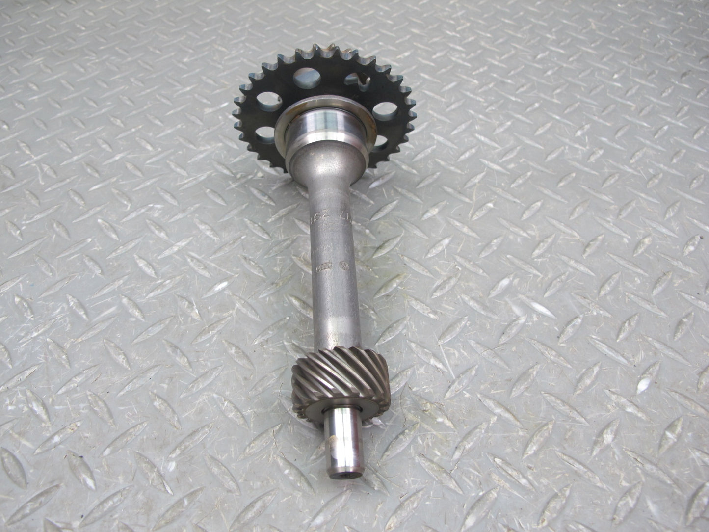 2008 Volkswagen VW Golf R32 Engine Intermediate Timing Shaft w Sprocket OEM