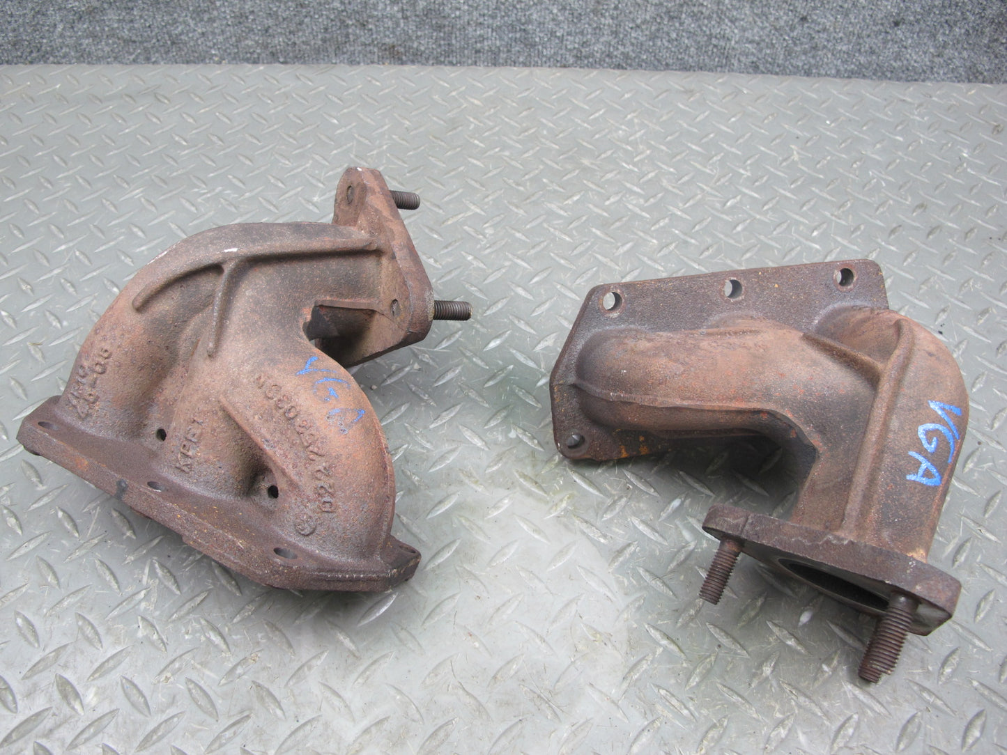 2008 Volkswagen VW Golf R32 MK5 Set of 2 Exhaust Manifold Header OEM