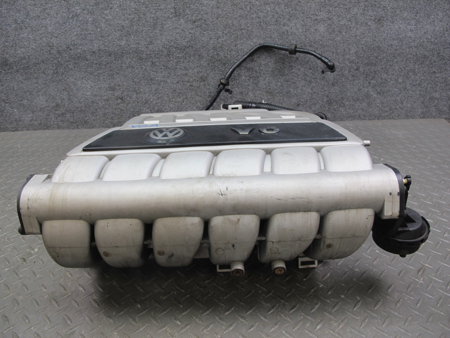 07-08 Volkswagen VW EOS Golf R32 MK5 VR6 3.2L Engine Intake Manifold OEM