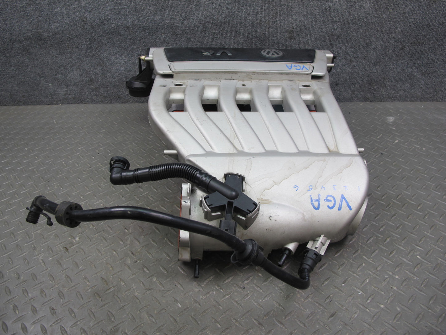 07-08 Volkswagen VW EOS Golf R32 MK5 VR6 3.2L Engine Intake Manifold OEM