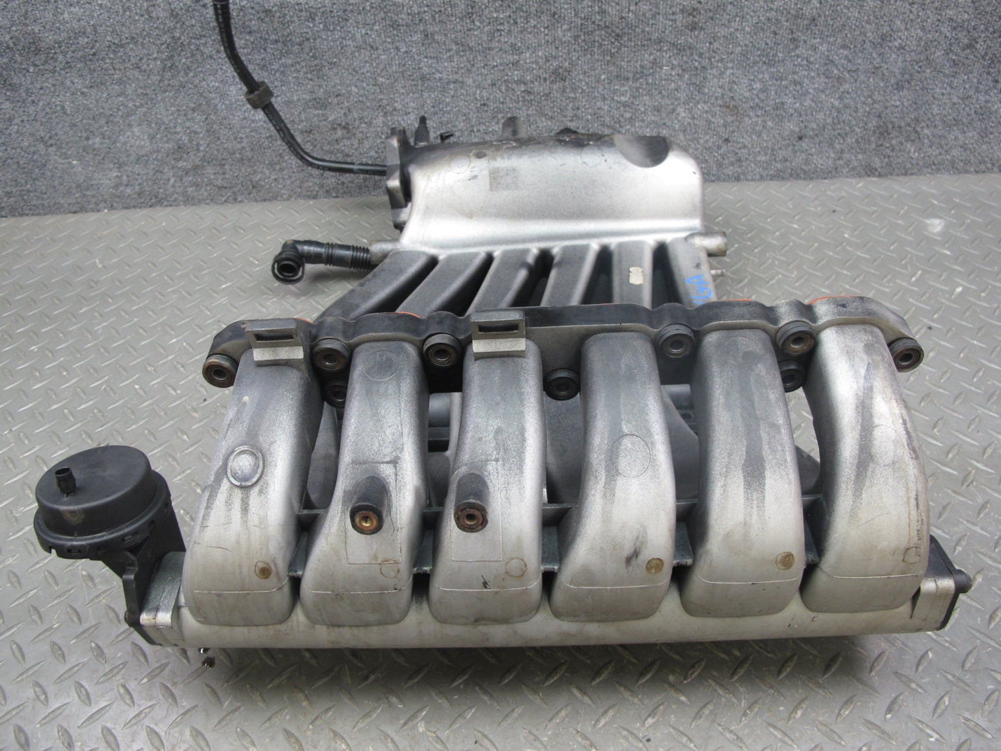 07-08 Volkswagen VW EOS Golf R32 MK5 VR6 3.2L Engine Intake Manifold OEM