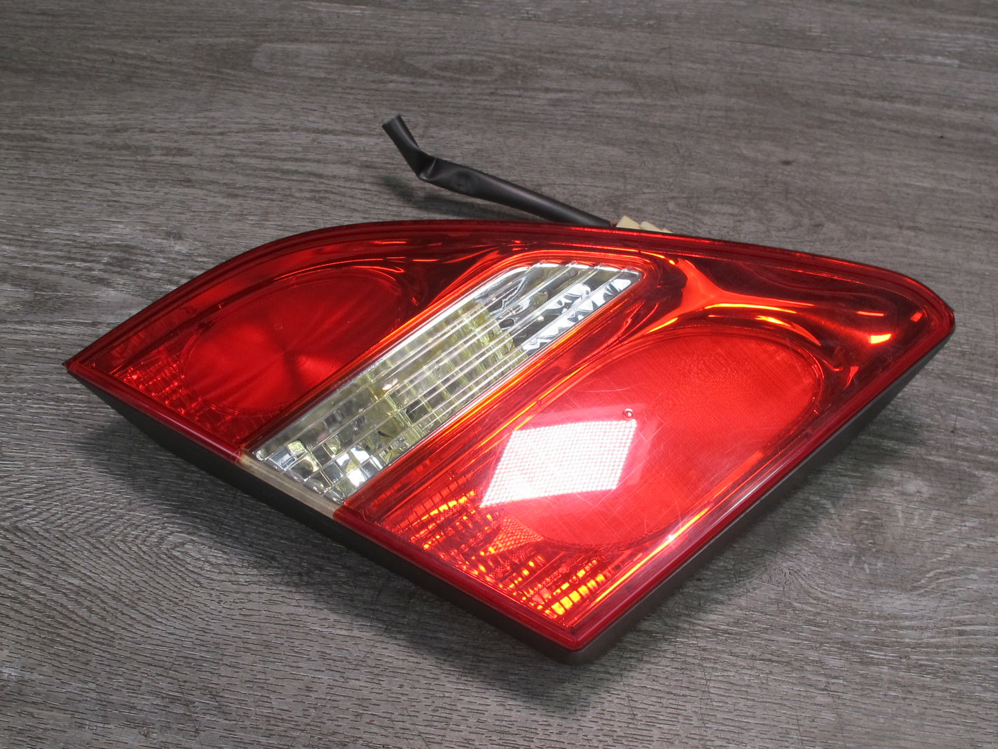 01-03 Lexus UCF30L LS430 Rear Left Inner Tail Light Lamp OEM