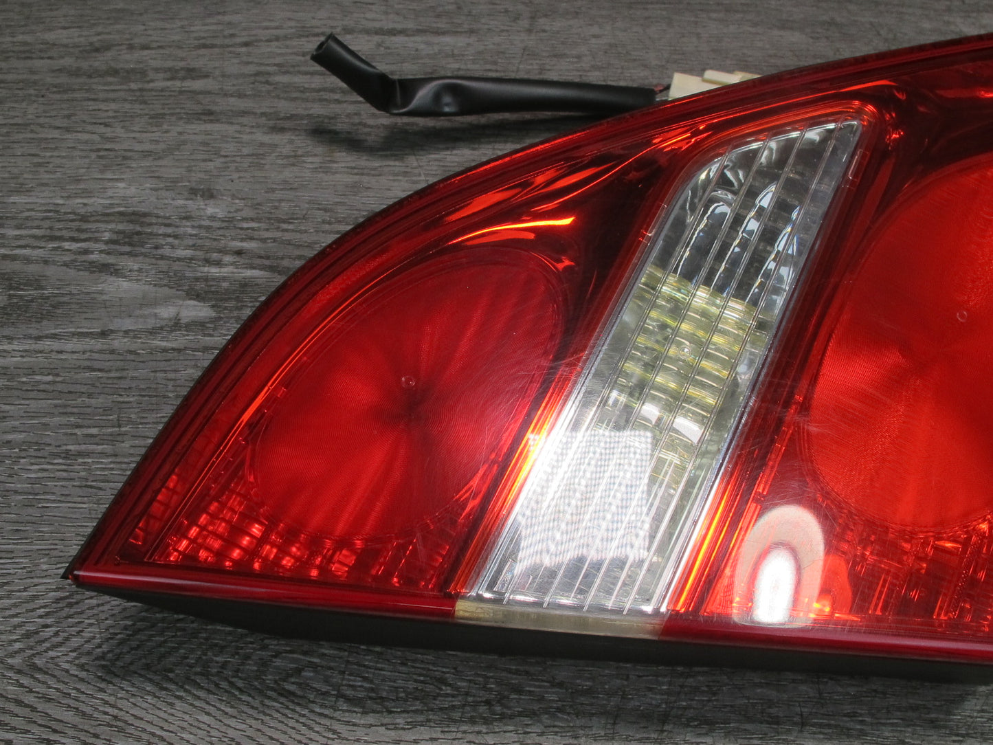 01-03 Lexus UCF30L LS430 Rear Left Inner Tail Light Lamp OEM