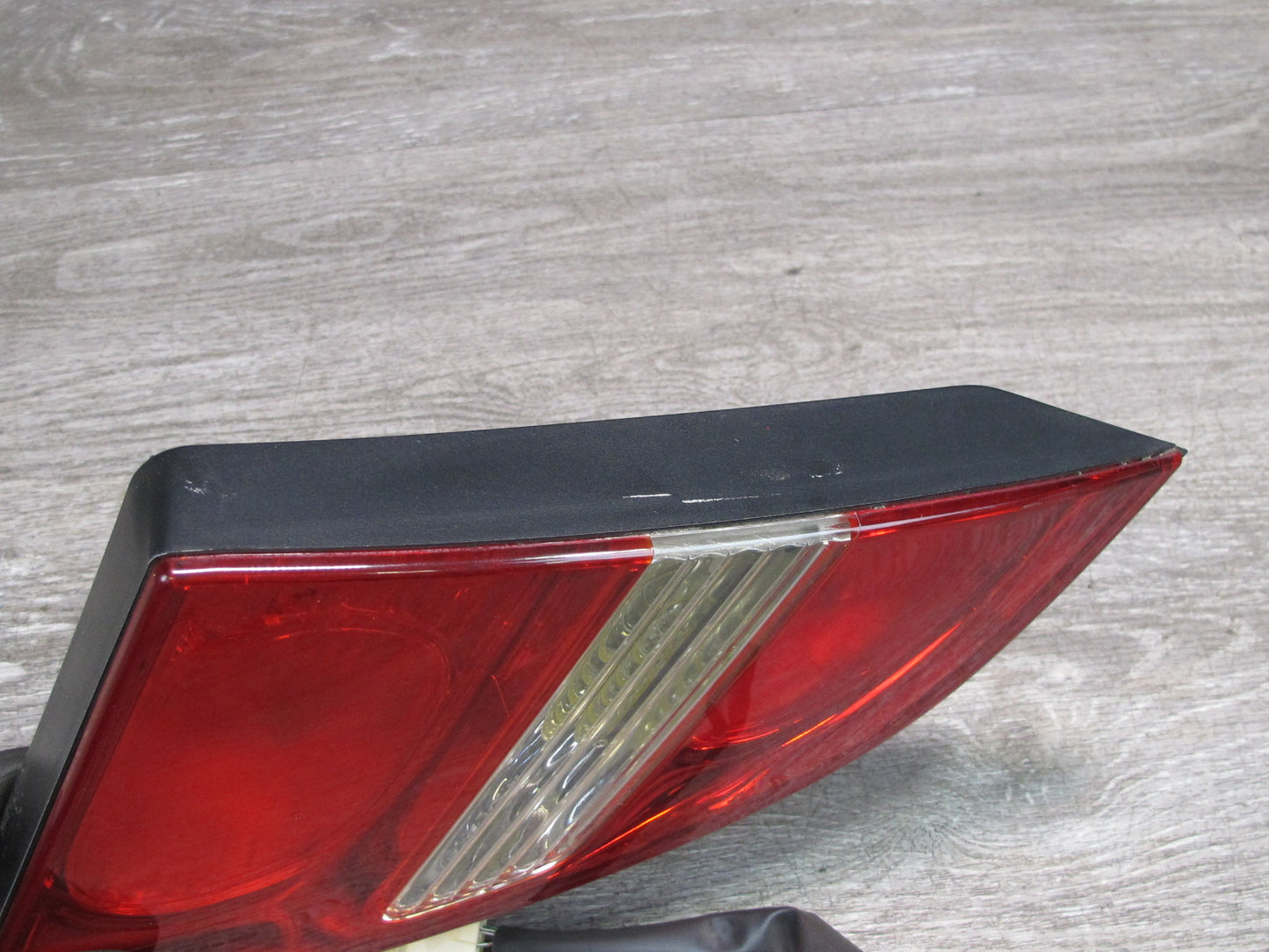 01-03 Lexus UCF30L LS430 Rear Left Inner Tail Light Lamp OEM