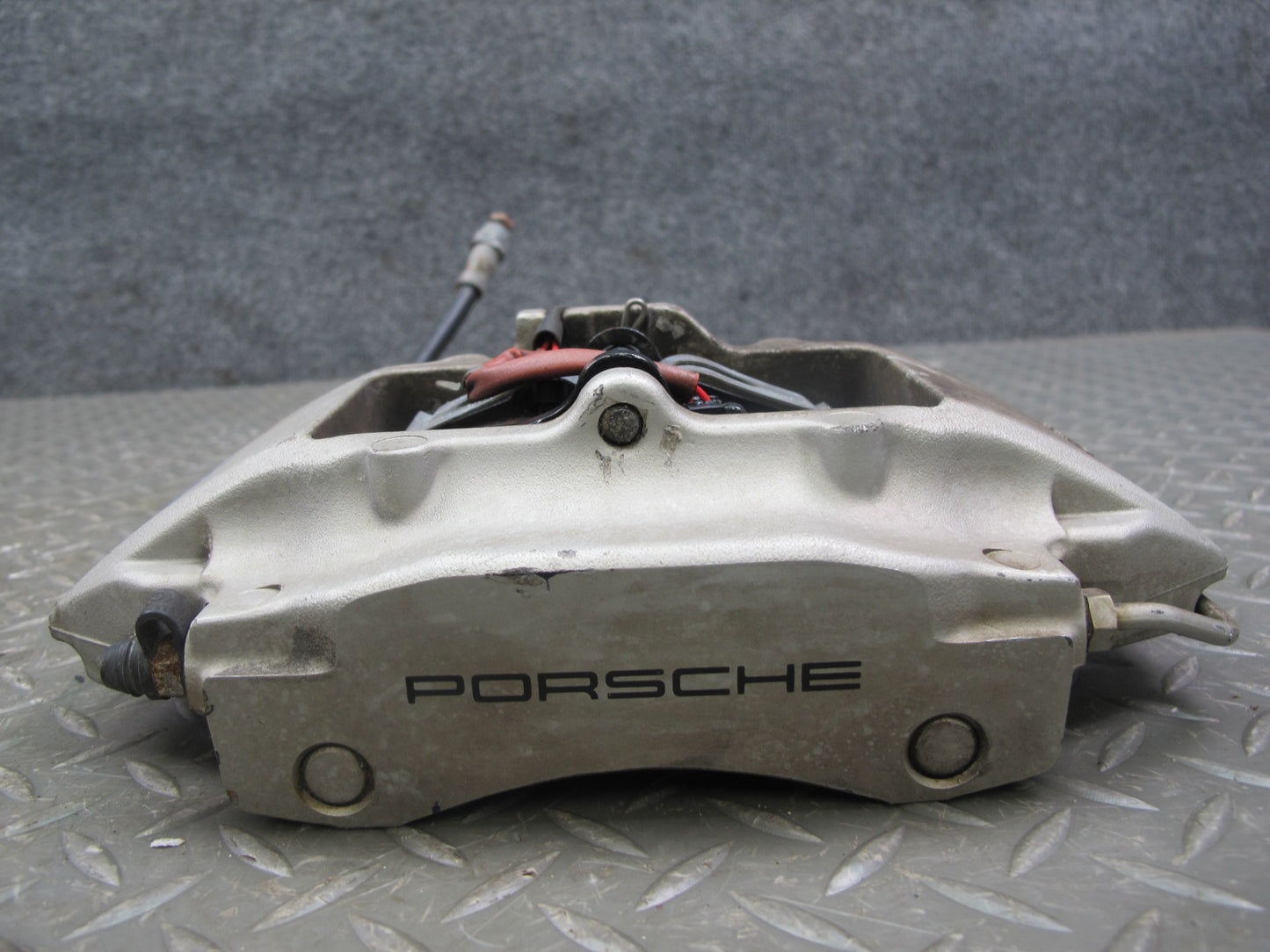 1999-2005 Porsche 911 996 RWD Rear Left & Right Brembo Brake Caliper Set of 2