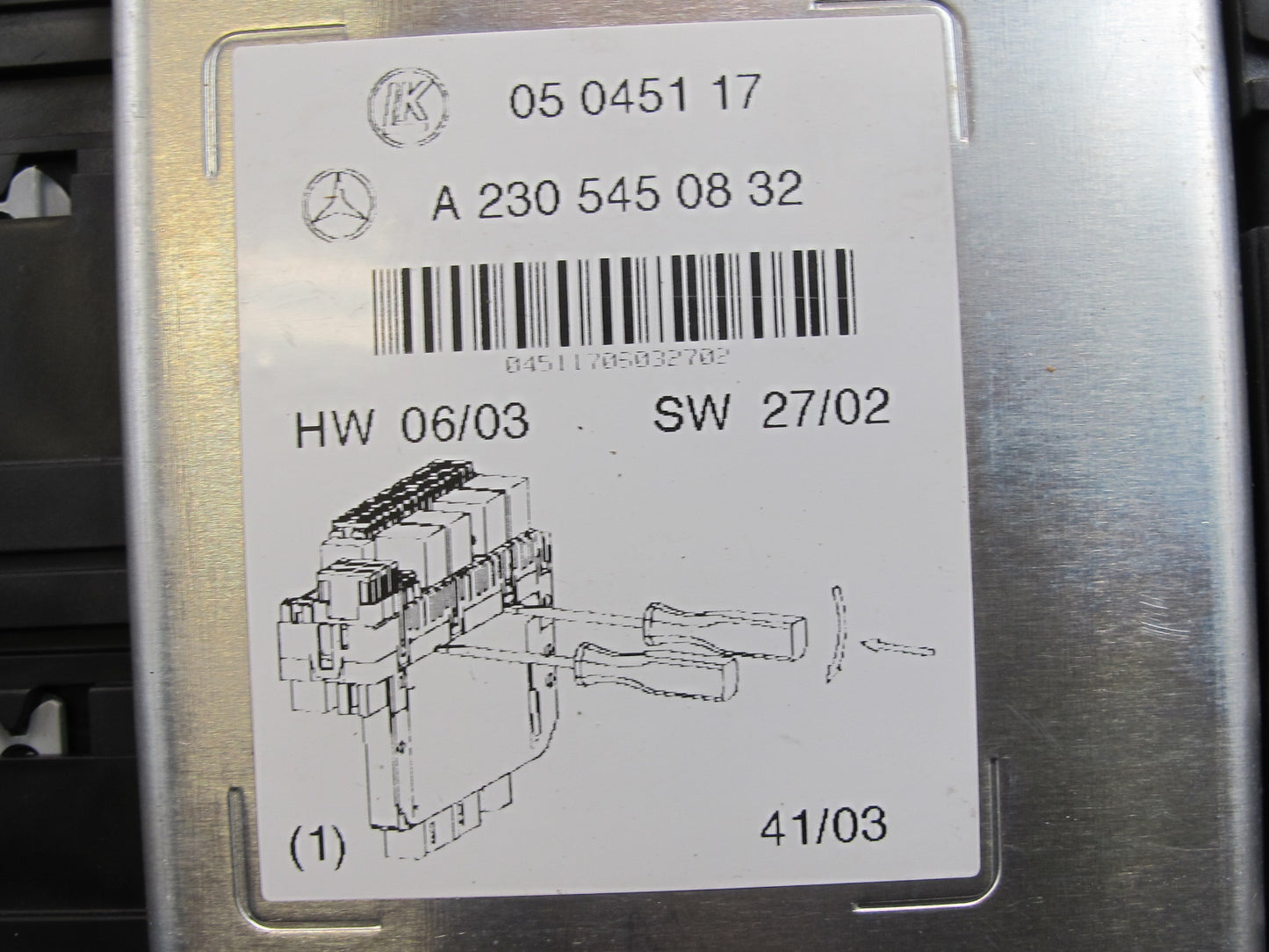 03-12 Mercedes R230 Sl-class Front Left SAM Fuse Relay Box 2305450832 OEM