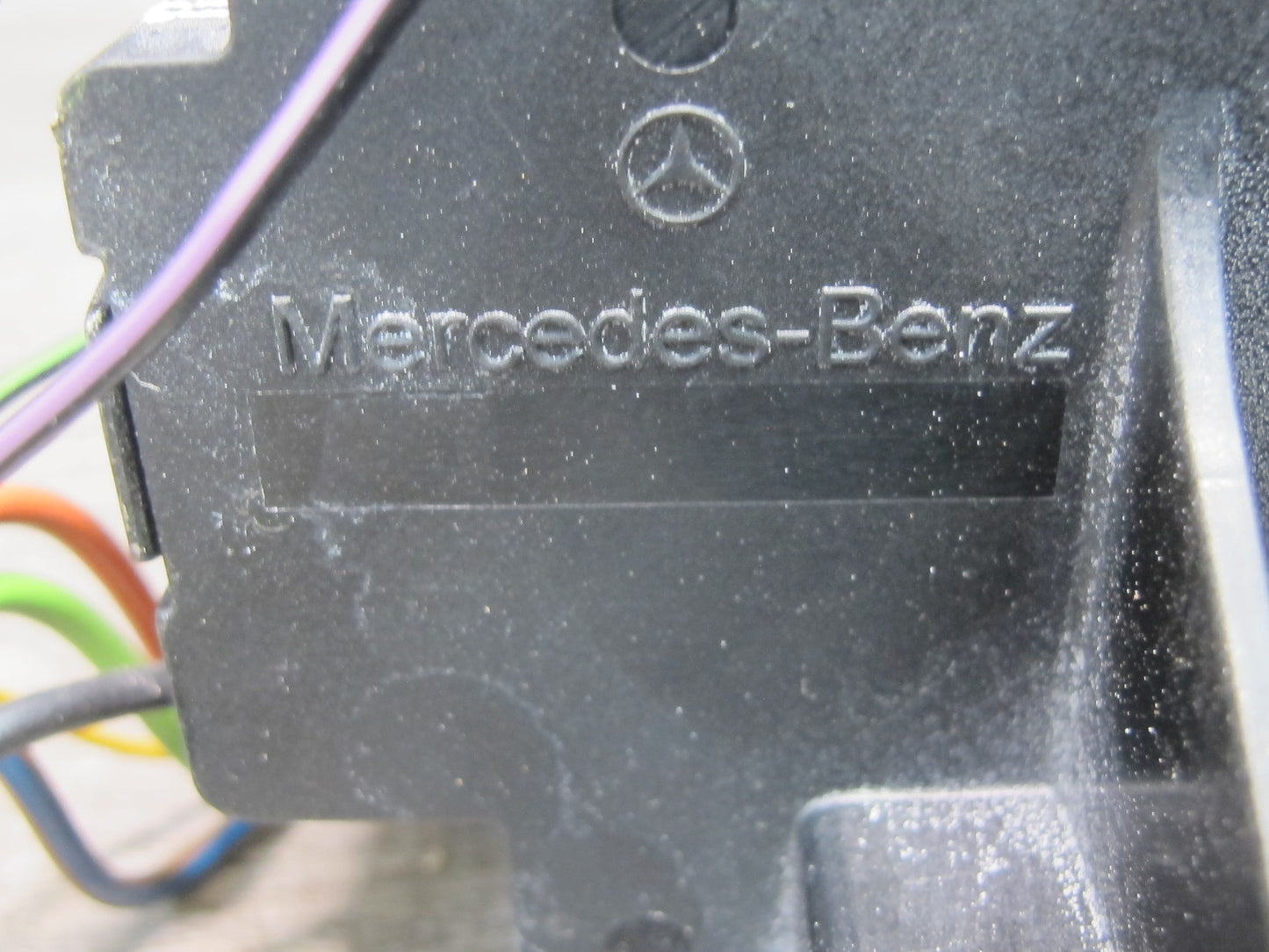 03-12 Mercedes R230 Sl-class Front Left SAM Fuse Relay Box 2305450832 OEM