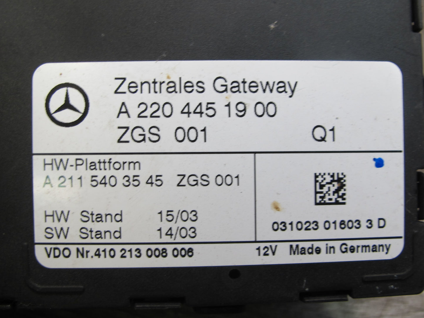 03-06 Mercedes R230 Sl-class Central Gateway Control Module 2204451900 OEM