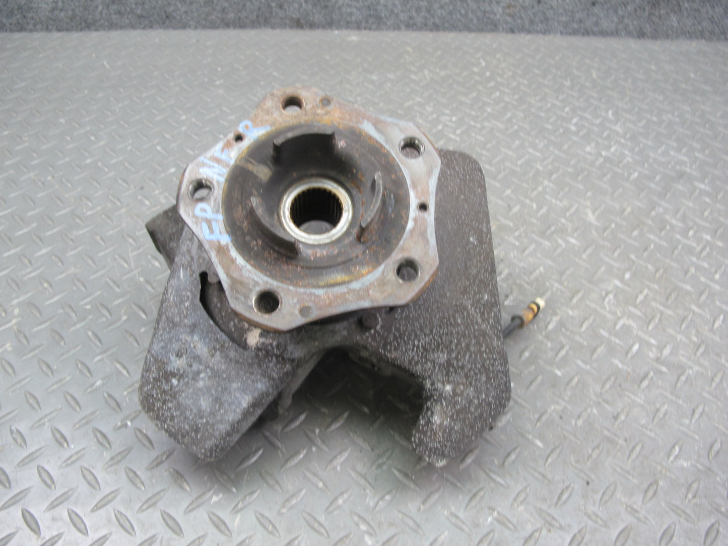 99-04 Porsche 911 996 Carrera 4 AWD Front Right Side Spindle Knuckle Wheel Hub