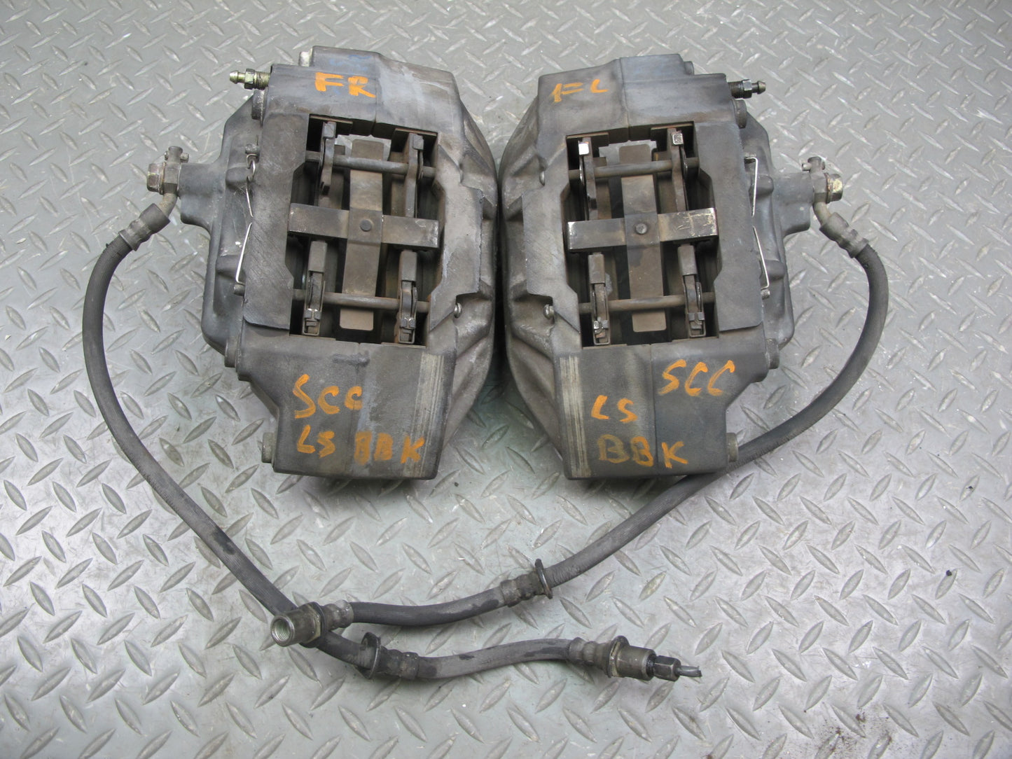 95-00 Lexus UCF20 LS400 Set of 2 Front Left Right Brake Caliper Sumitomo OEM