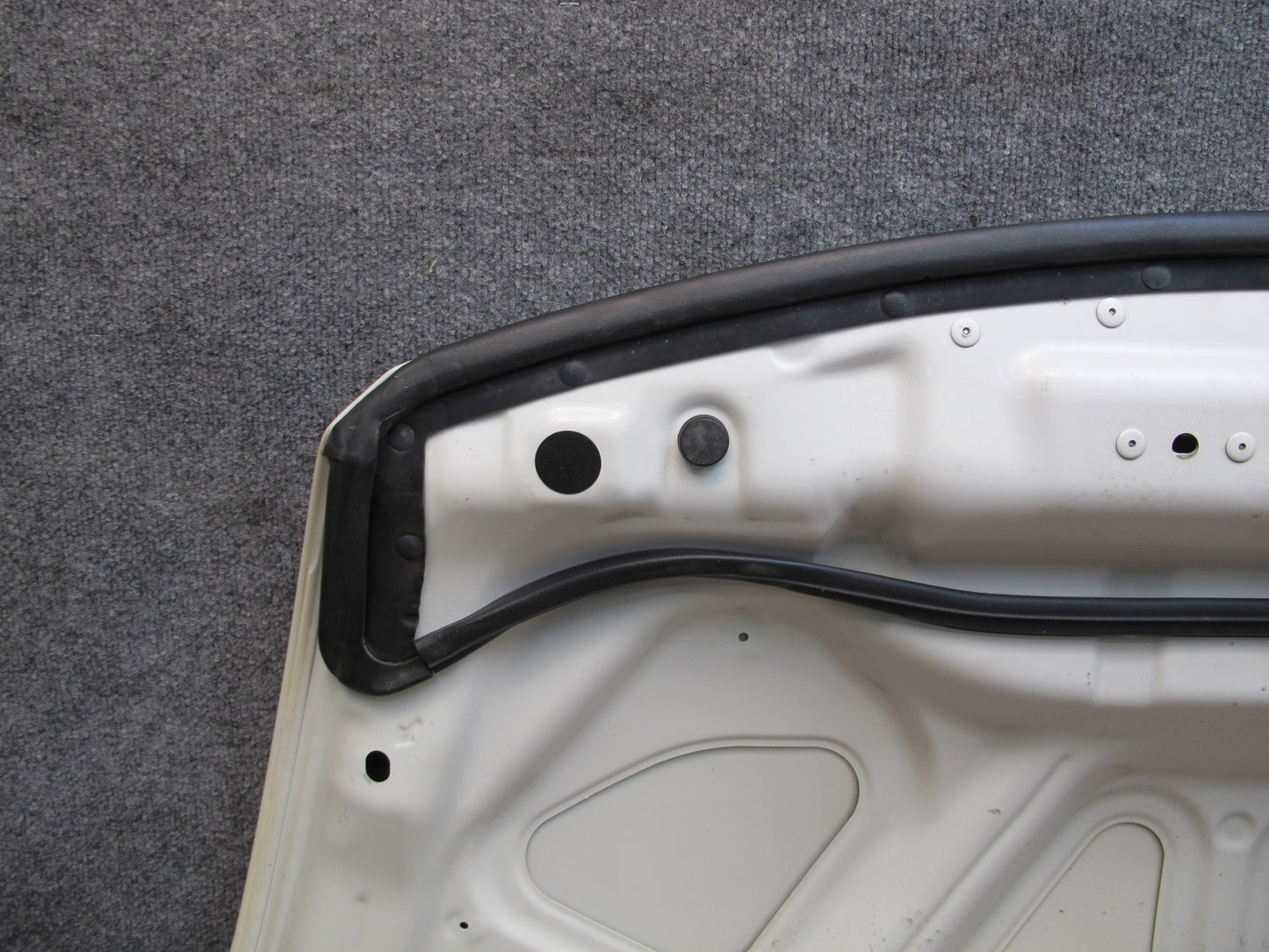 07-08 Nissan 350Z Coupe Front Hood Bonnet Shell Cover Panel White OEM