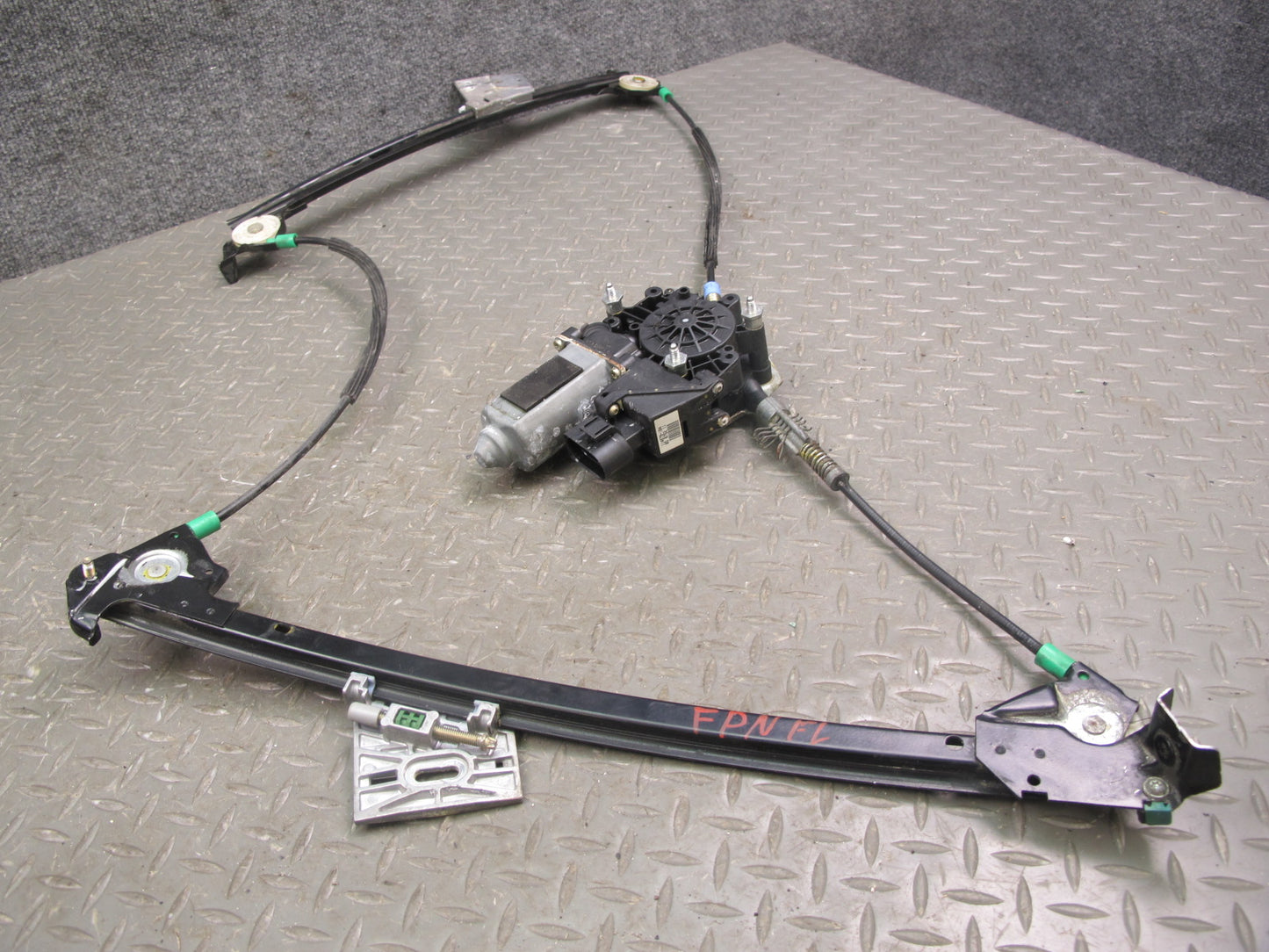 1999-2005 Porsche 911 996 Conv Front Left Side Door Window Regulator W/ Motor