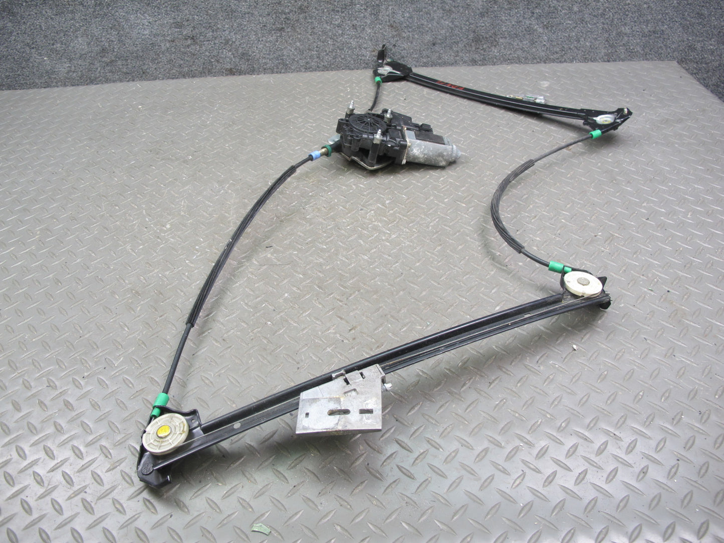 1999-2005 Porsche 911 996 Conv Front Left Side Door Window Regulator W/ Motor