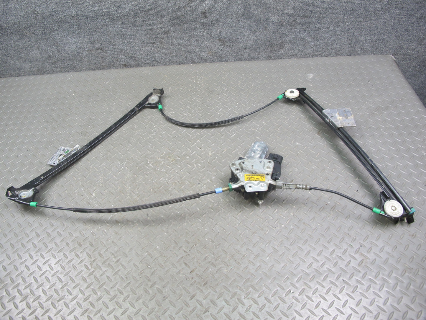 1999-2005 Porsche 911 996 Conv Front Left Side Door Window Regulator W/ Motor