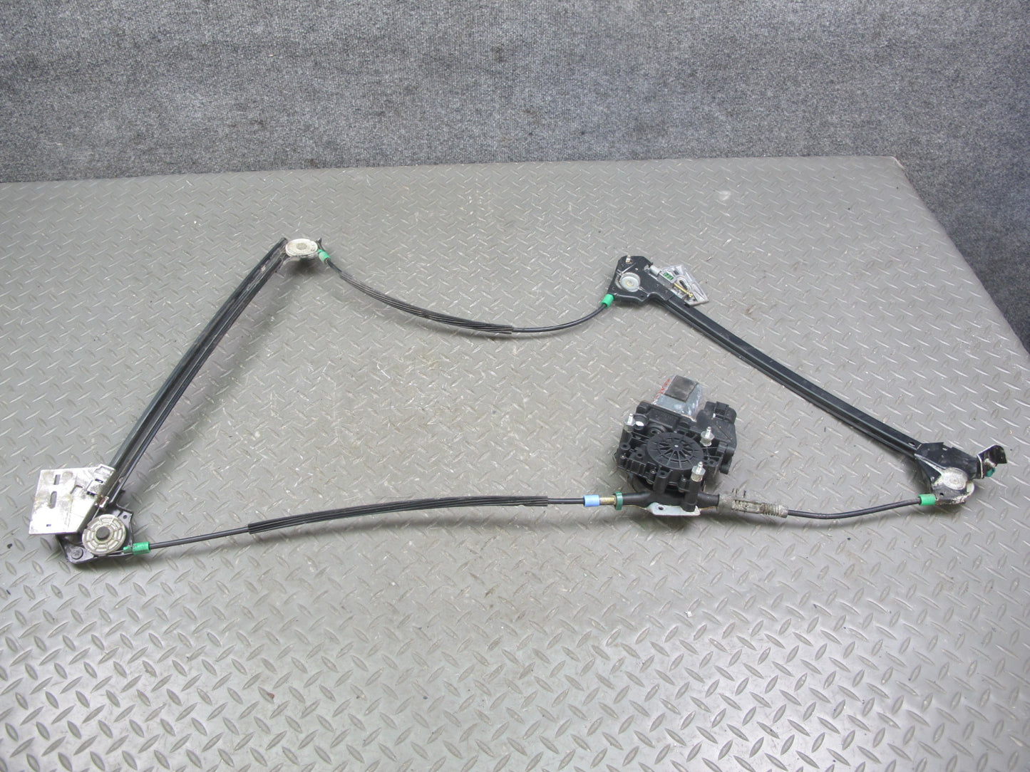 1999-2005 Porsche 911 996 Conv Front Left Side Door Window Regulator W/ Motor