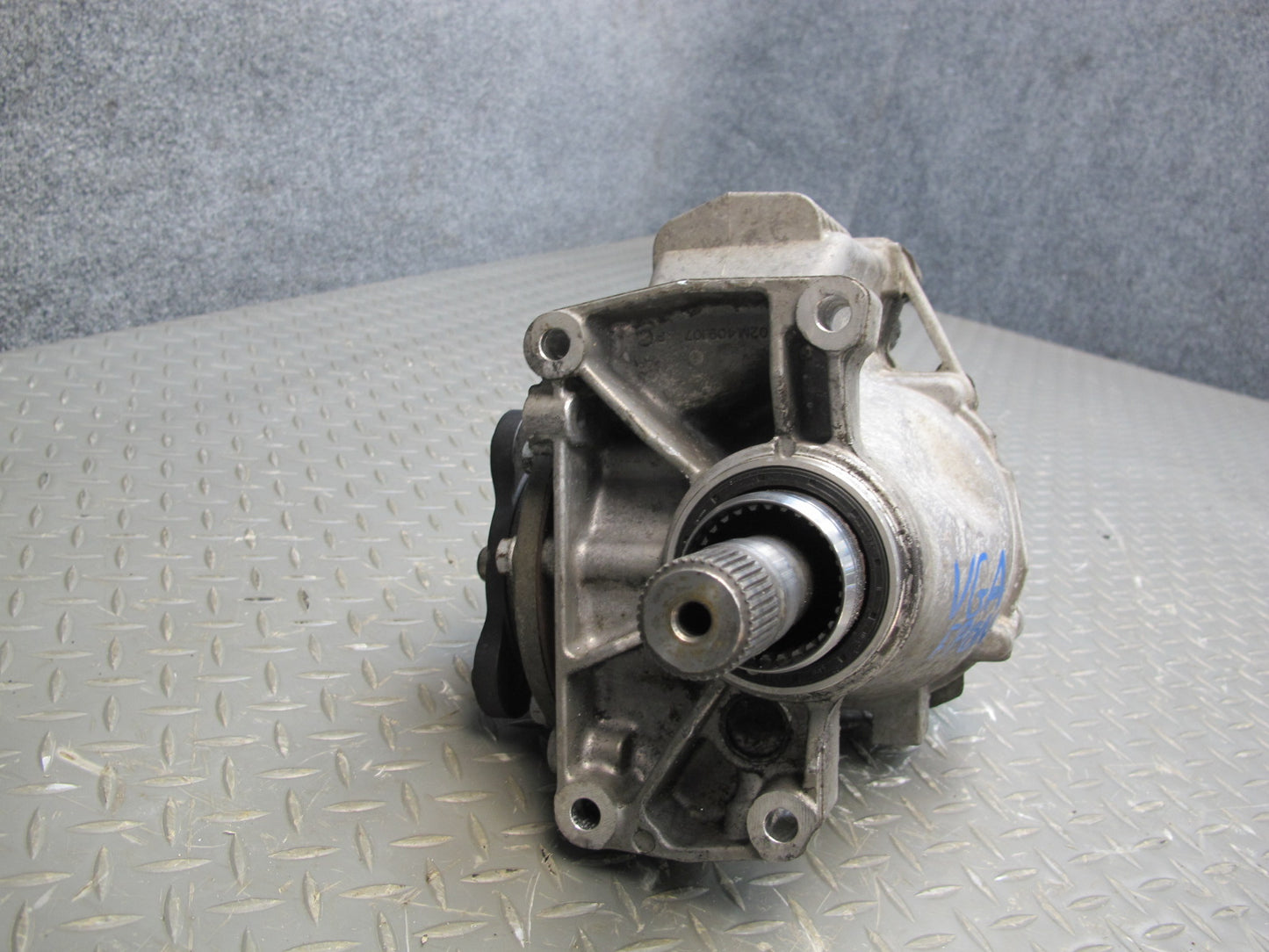 2008 Volkswagen VW Golf R32 MK5 VR6 A/T Front Differential Transfer Case OEM
