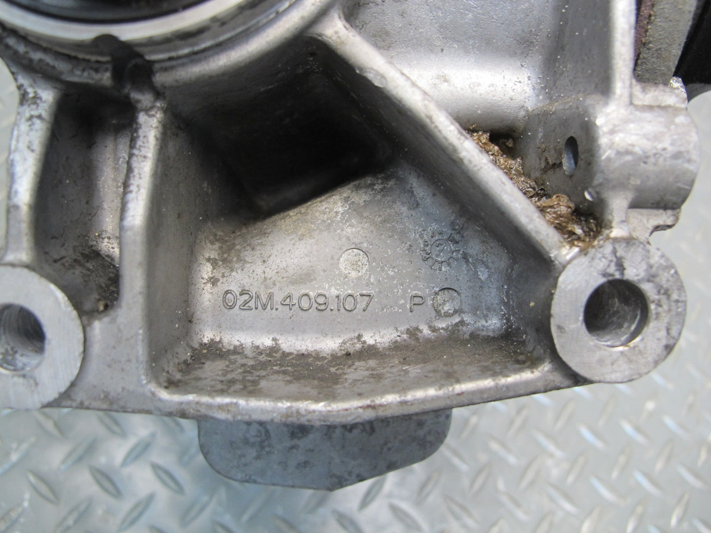 2008 Volkswagen VW Golf R32 MK5 VR6 A/T Front Differential Transfer Case OEM