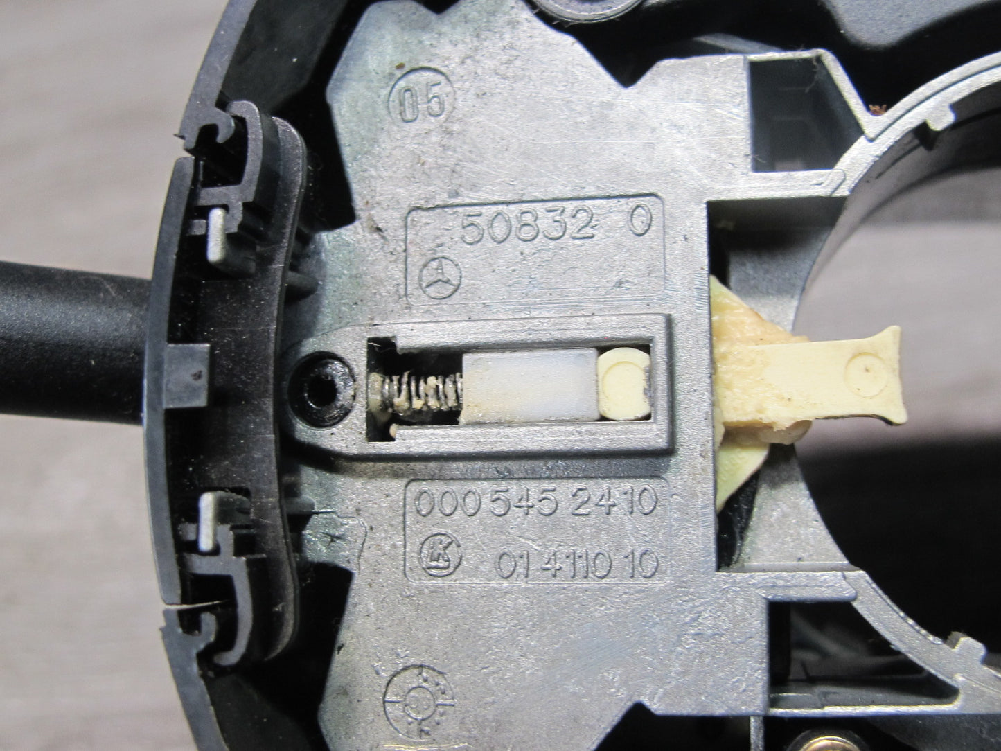 03-06 MERCEDES R230 SL500 SL600 STEERING COLUMN MULTI SWITCH A2305400445 OEM