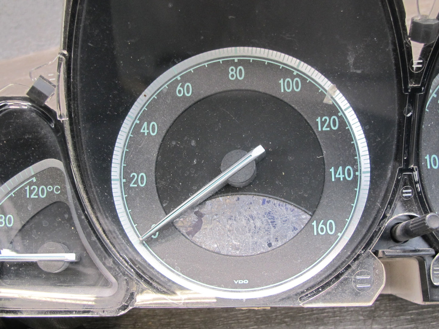 04-06 Mercedes R230 SL600 Instrument Cluster Gauge Speedometer Damaged