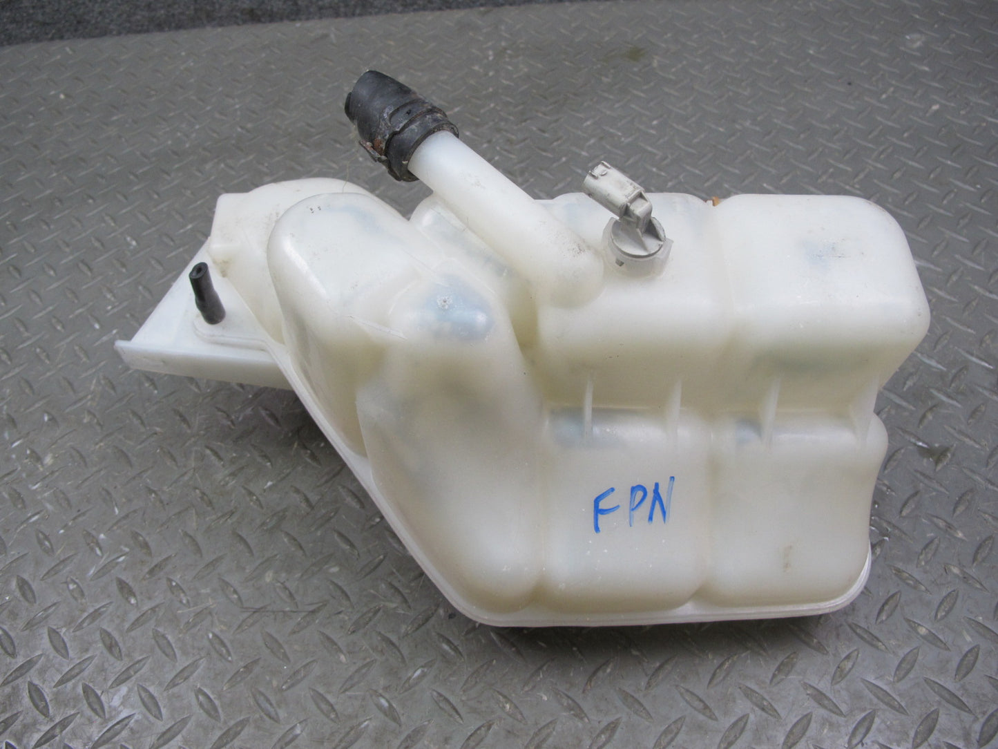 1999-2001 Porsche 911 996 Radiator Coolant Expansion Reservoir Tank Bottle