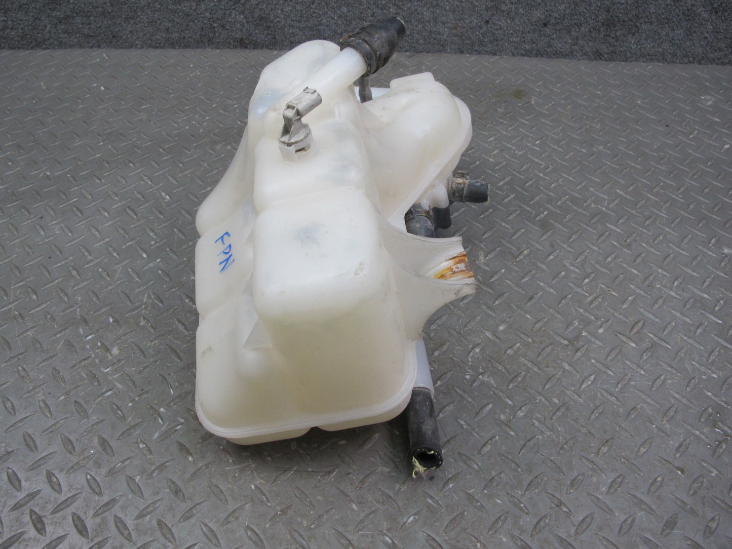 1999-2001 Porsche 911 996 Radiator Coolant Expansion Reservoir Tank Bottle