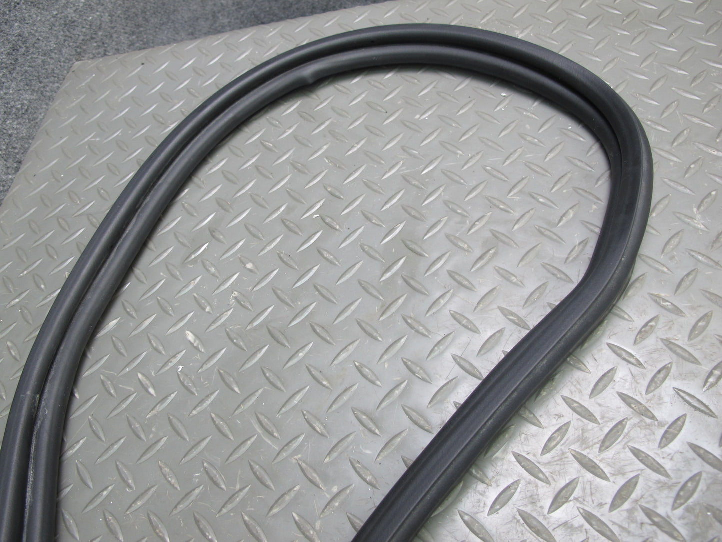 1999-2005 Porsche 911 996 Window Door TOP Roof Weatherstrip Rubber Seal Set