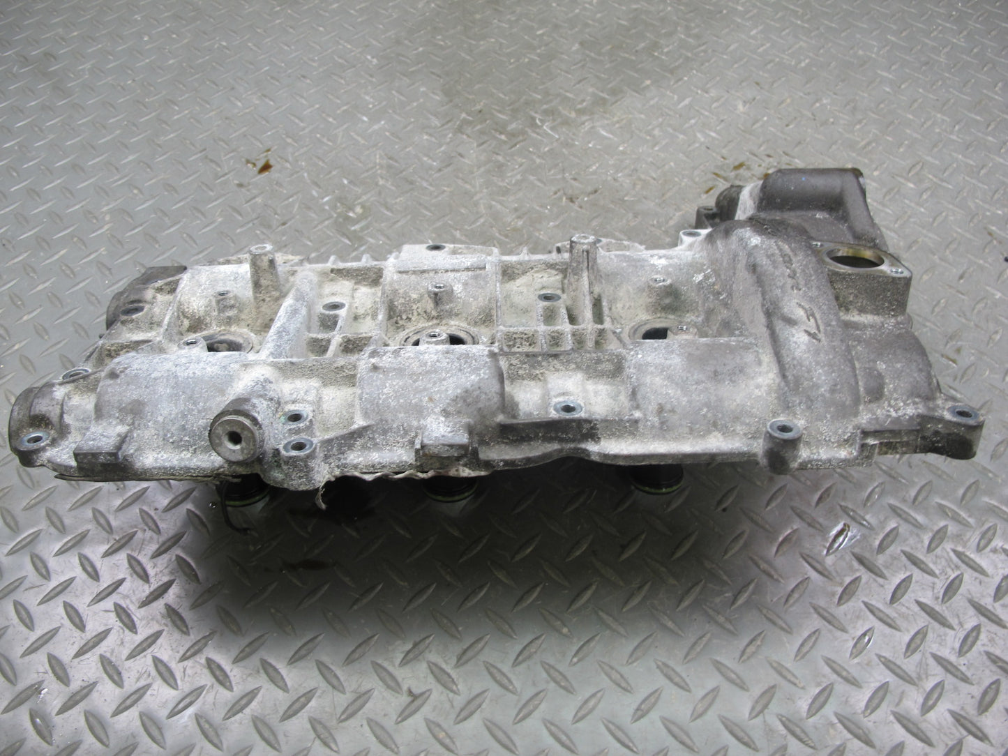 1999-2001 Porsche 911 996 3.4L M96.04 Engine Left Cylinder Head Valve Cover