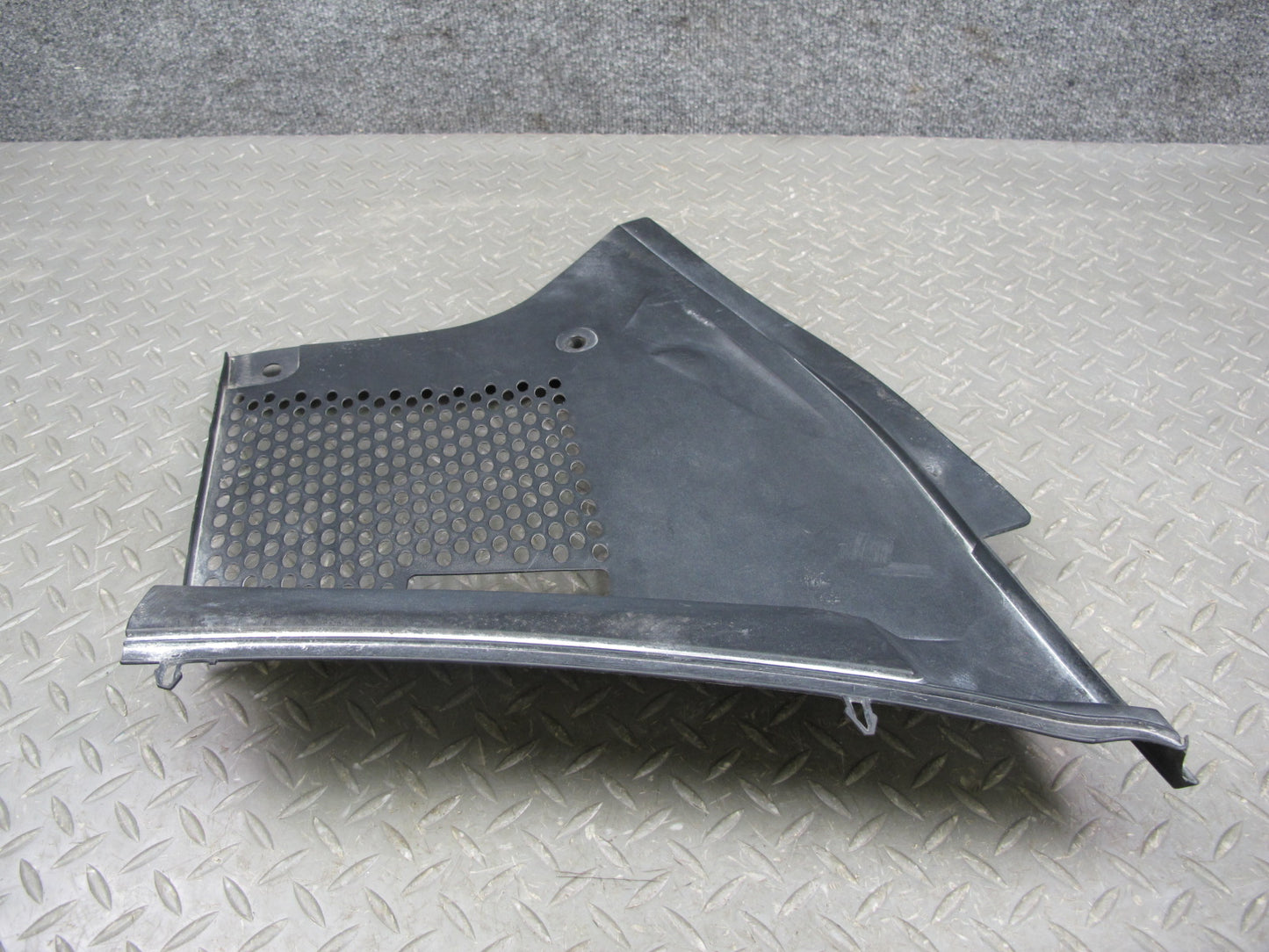 1999-2005 Porsche 911 Carrera 996 Front Right Windshield Cowl Vent Panel Cover