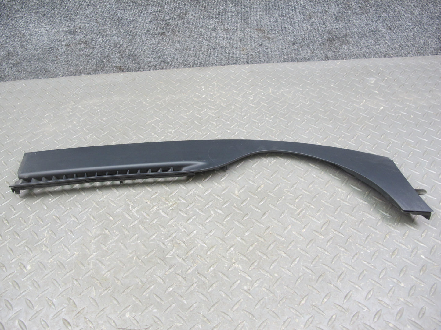 2000-2005 Porsche 911 Carrera 996 Front Right Dash Defrost Vent Trim Panel Cover