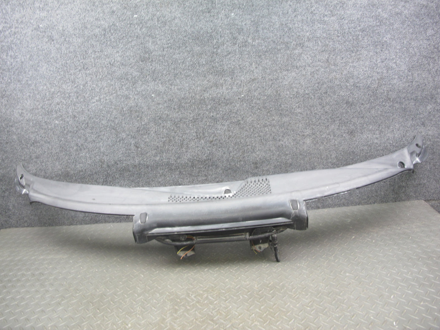 1999-2001 Porsche 911 Carrera 996 Front Windshield Wiper Trim Cowl Cover Panel